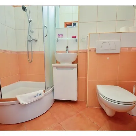 Korona Piastow - Na Wyspie - Parking - Taras Apartmán Svinoústí