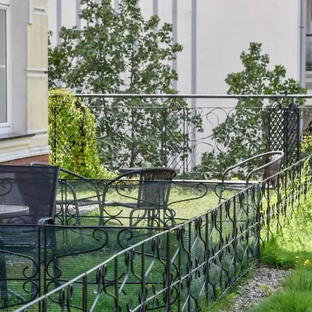 Korona Piastow - Na Wyspie - Parking - Taras Apartmán Svinoústí