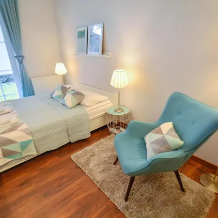 Korona Piastow - Na Wyspie - Parking - Taras *